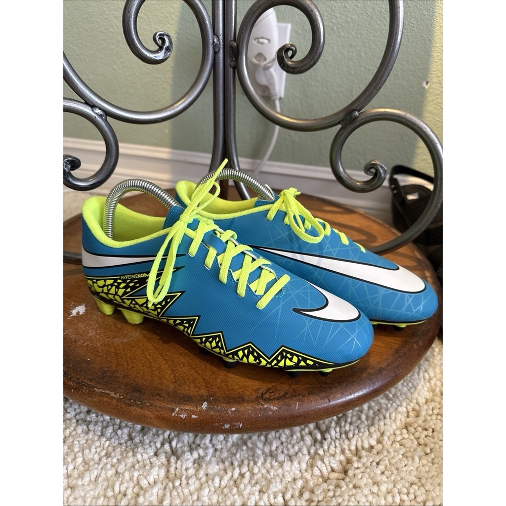 Nike Hypervenom Phelon II FG Women's Soccer Cleats 744946-400 MSRP $75 Size 8.5